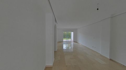 Foto 4 de Pis en venda a C/ Ojen, Paraiso - Barronal, Estepona