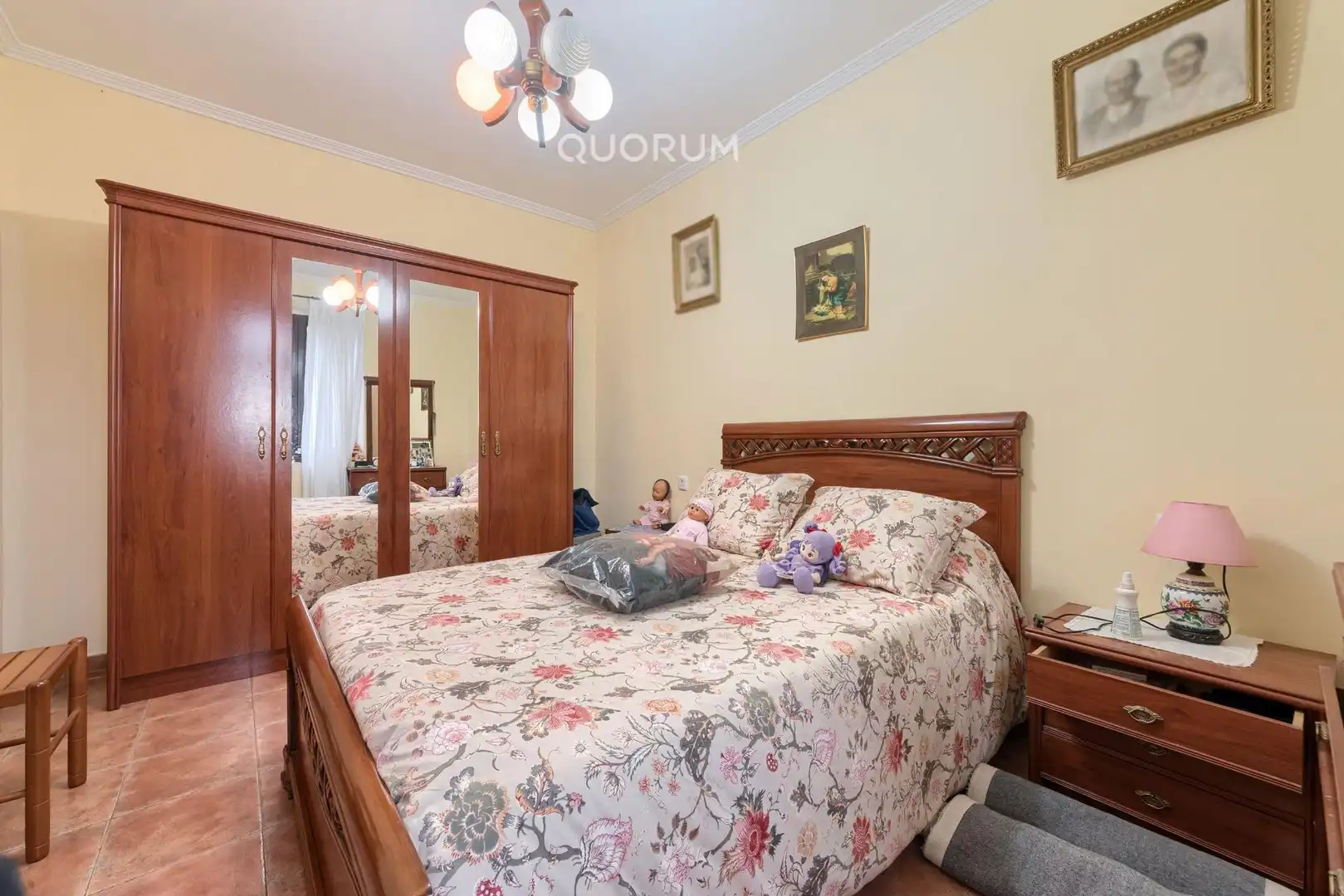 Schlafzimmer von Country house zum Verkauf in Bilbao  mit Heizung, Terrasse und Möbliert