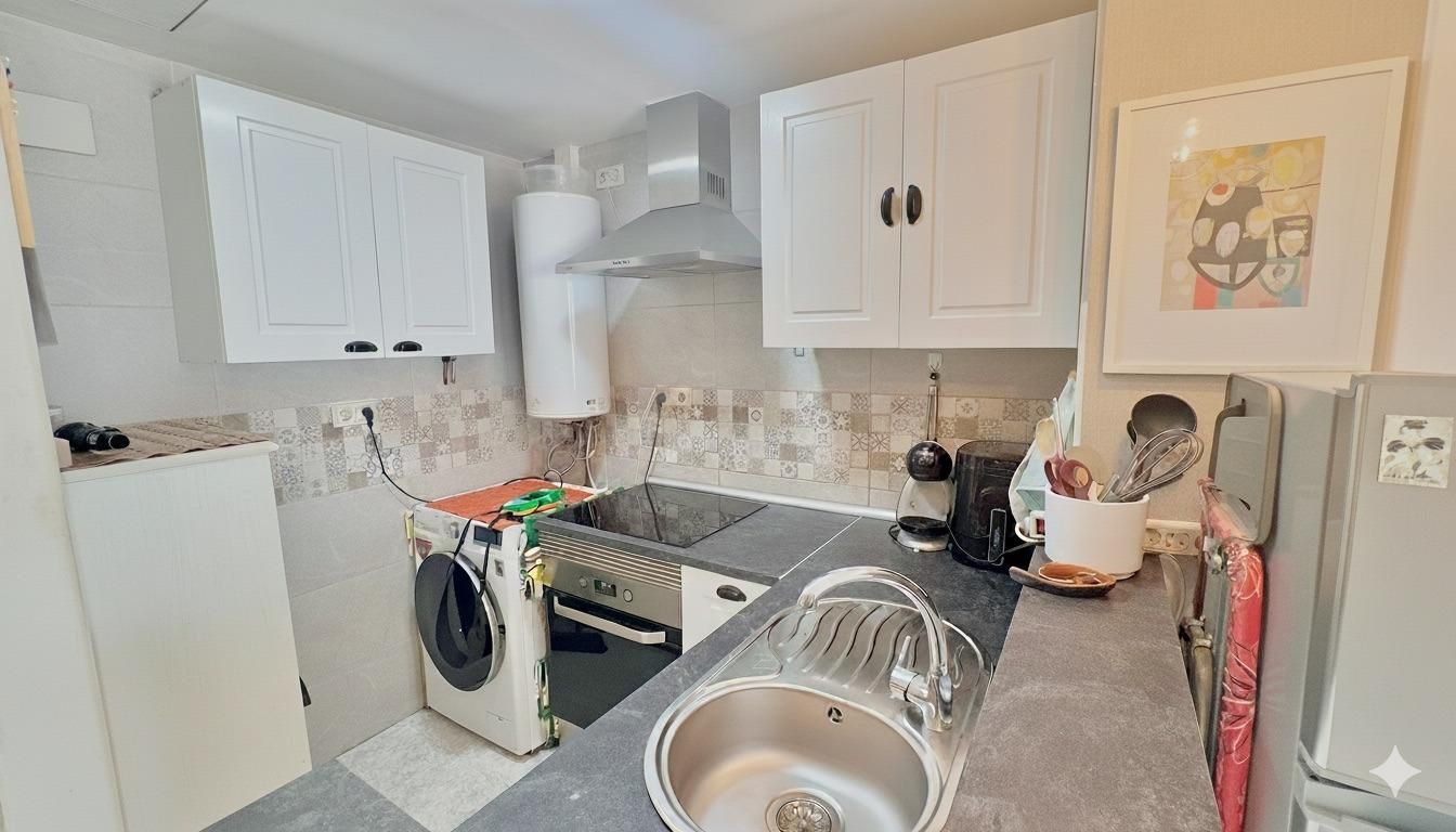 Cuina de Apartament en venda en Torremolinos amb Aire condicionat, Terrassa i Balcó