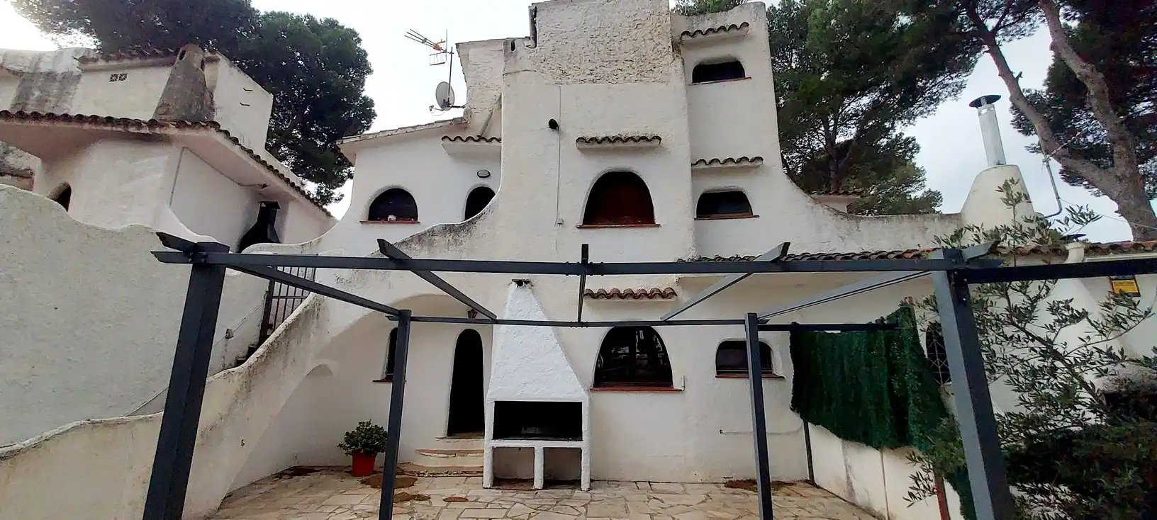 Vista exterior de Casa adosada en venta en Mont-roig del Camp con Terraza y Piscina comunitaria