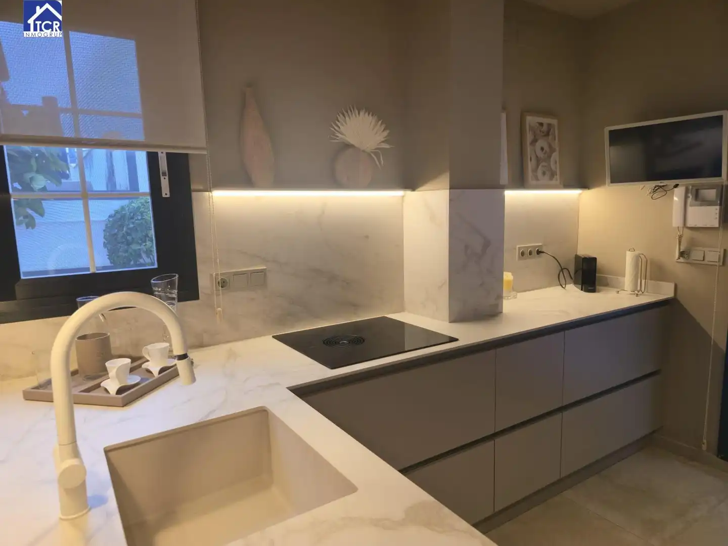 Cuina de Casa o xalet en venda en Barberà del Vallès amb Aire condicionat, Calefacció i Jardí privat