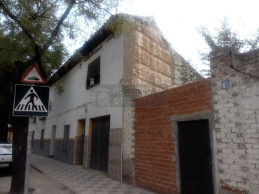 House for sale in Avenida de la Constitución 11
