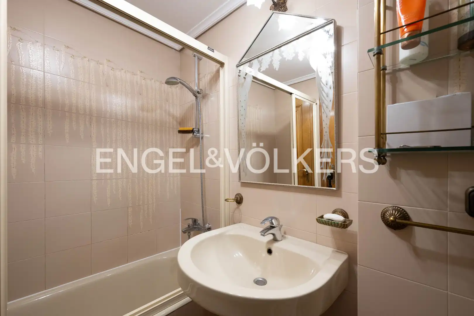 Baño de Piso en venta en Zarautz con Calefacción, Parquet y Terraza