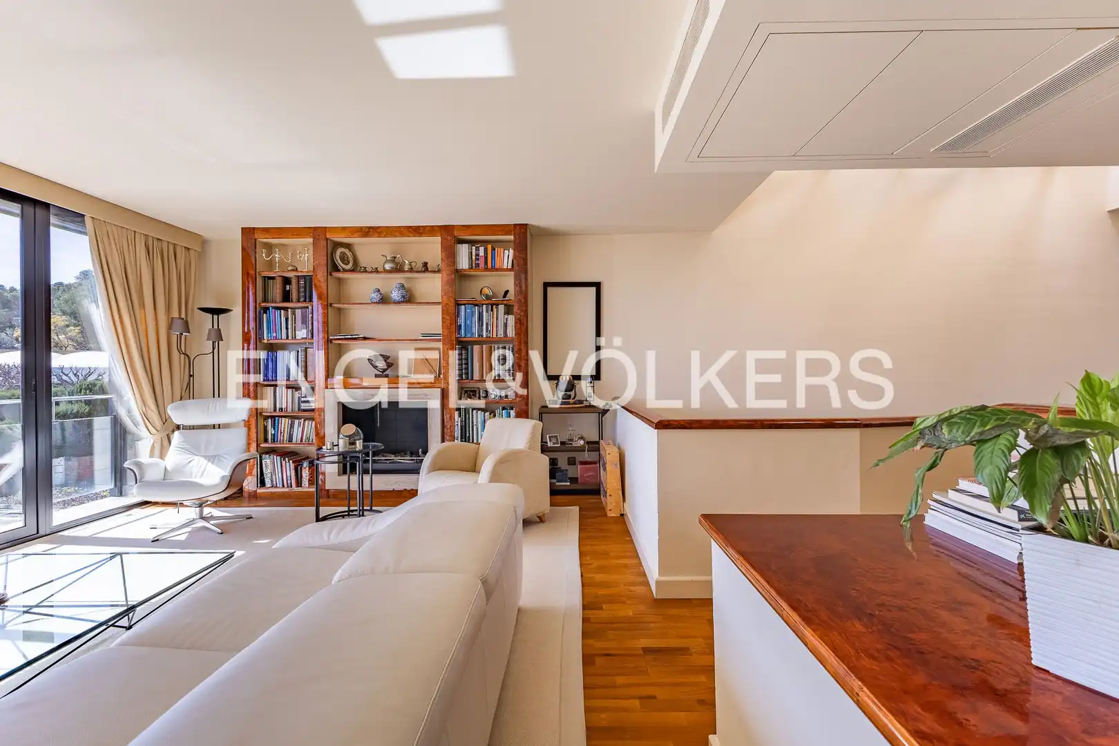 Sala de estar de Casa o chalet en venta en Barcelona con Aire acondicionado, Calefacción y Jardín privado