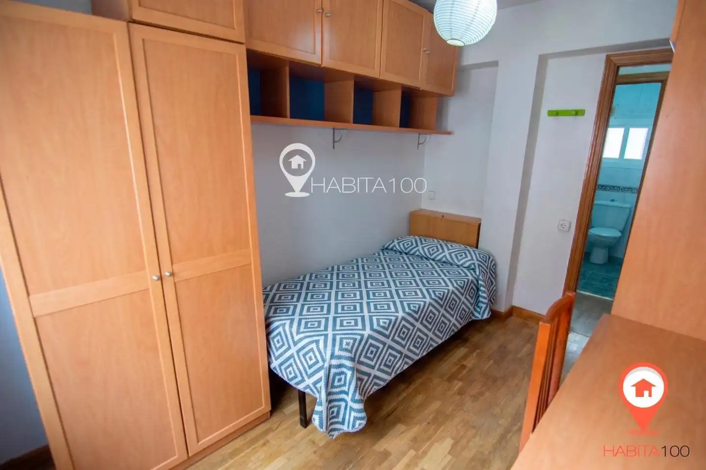Habitación de Piso en venta en Cuenca con Calefacción, Terraza y Trastero