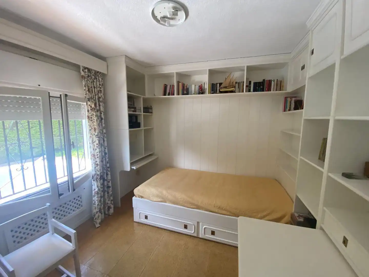 Habitación de Casa o chalet en venta en Fuengirola con Aire acondicionado, Jardín privado y Trastero