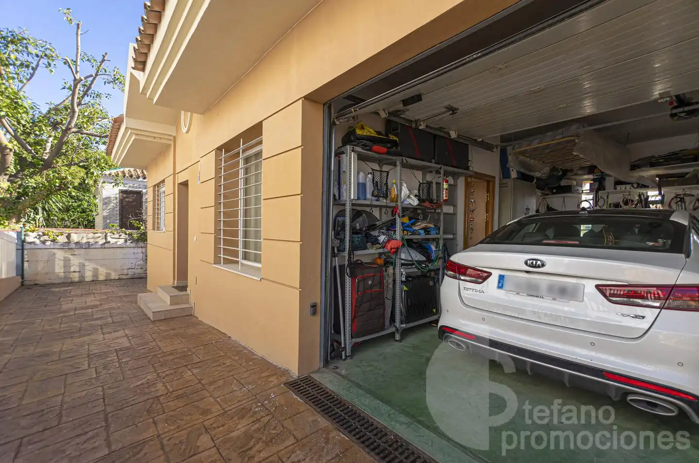Exterior view of Houses for sale in Málaga  with Air Conditioner, Private garden and Terrace