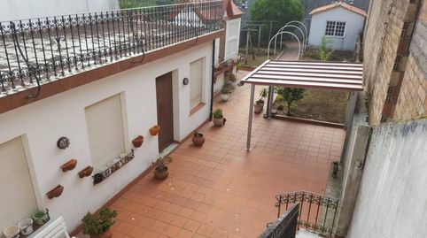 CASA EN VENTA EN LA CALLE ROSALIA DE CASTRO BUEU