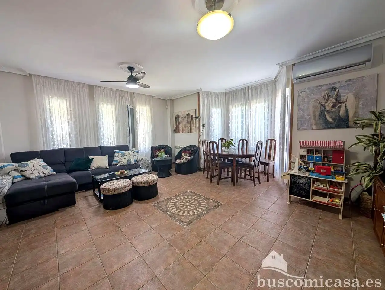 Sala d'estar de Casa o xalet en venda en Linares amb Aire condicionat, Calefacció i Jardí privat