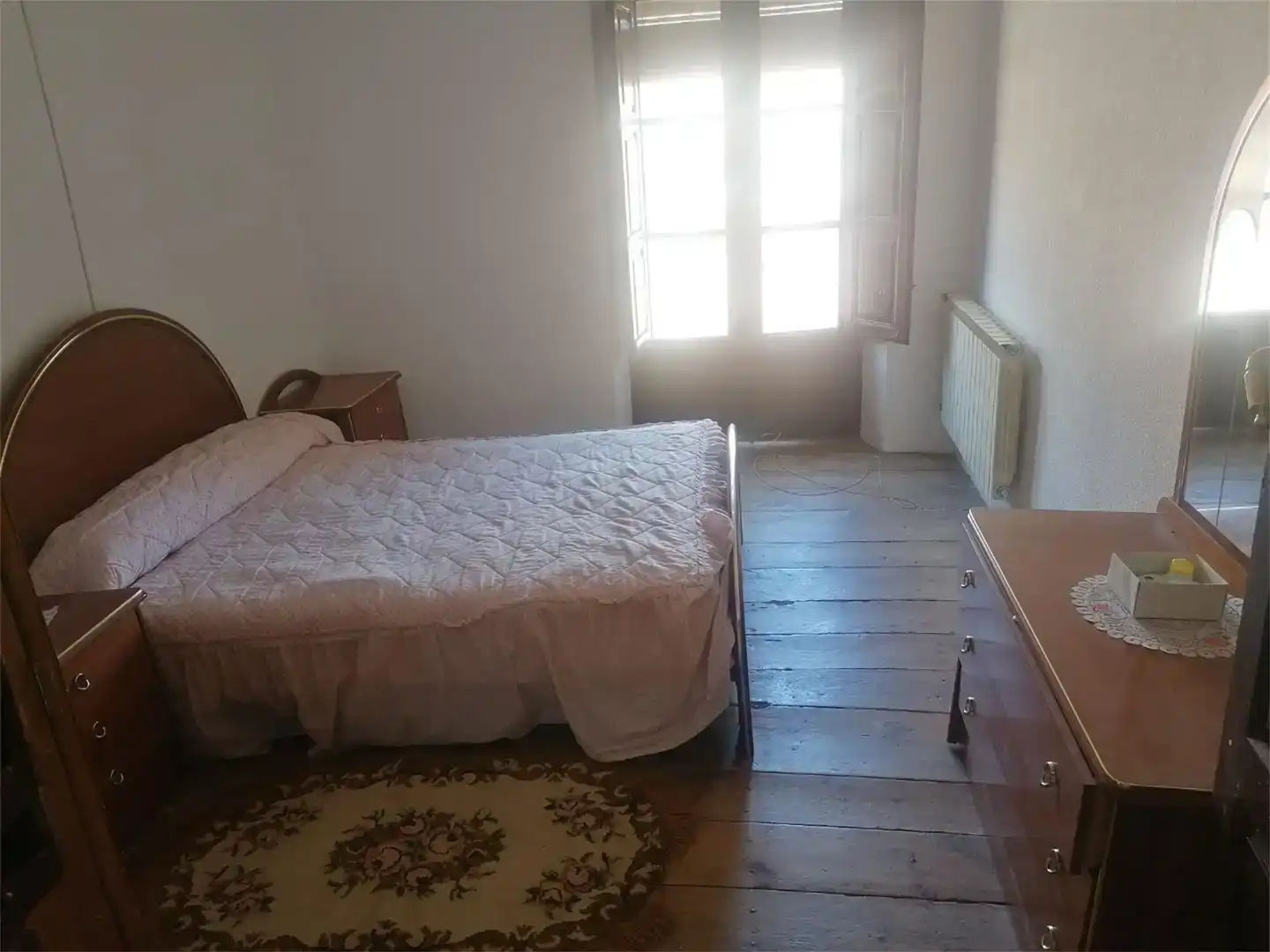 Dormitori de Casa adosada en venda en Villoslada de Cameros amb Balcó