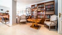 Living room of Flat for sale in  Madrid Capital  with Air Conditioner, Heating and Furnished