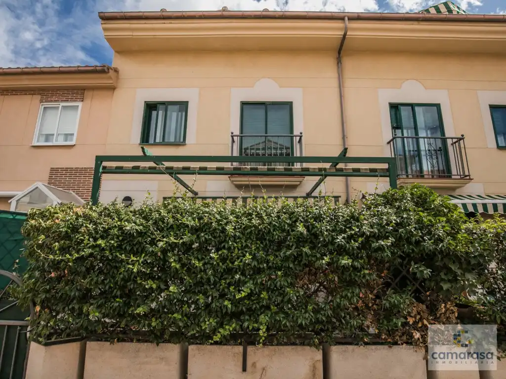 Vista exterior de Casa adosada en venta en Ávila