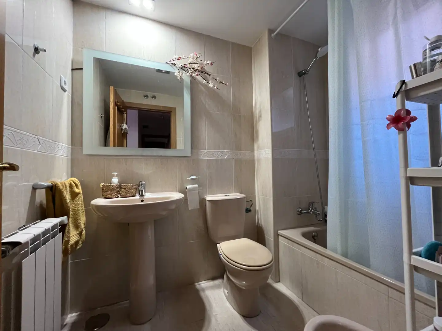Bathroom of Flat for sale in Torrejón de Ardoz  with Air Conditioner, Heating and Private garden
