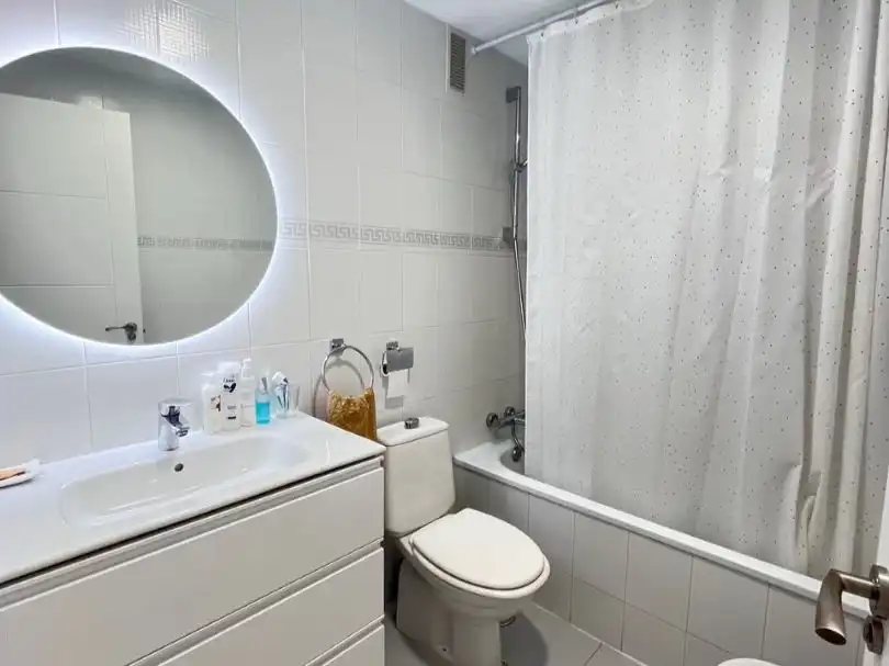 Bathroom of Flat for sale in  Madrid Capital  with Balcony