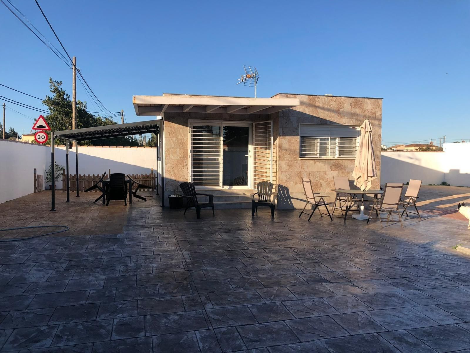 Terraza de Casa o chalet en venta en Chiclana de la Frontera con Jardín privado y Piscina comunitaria
