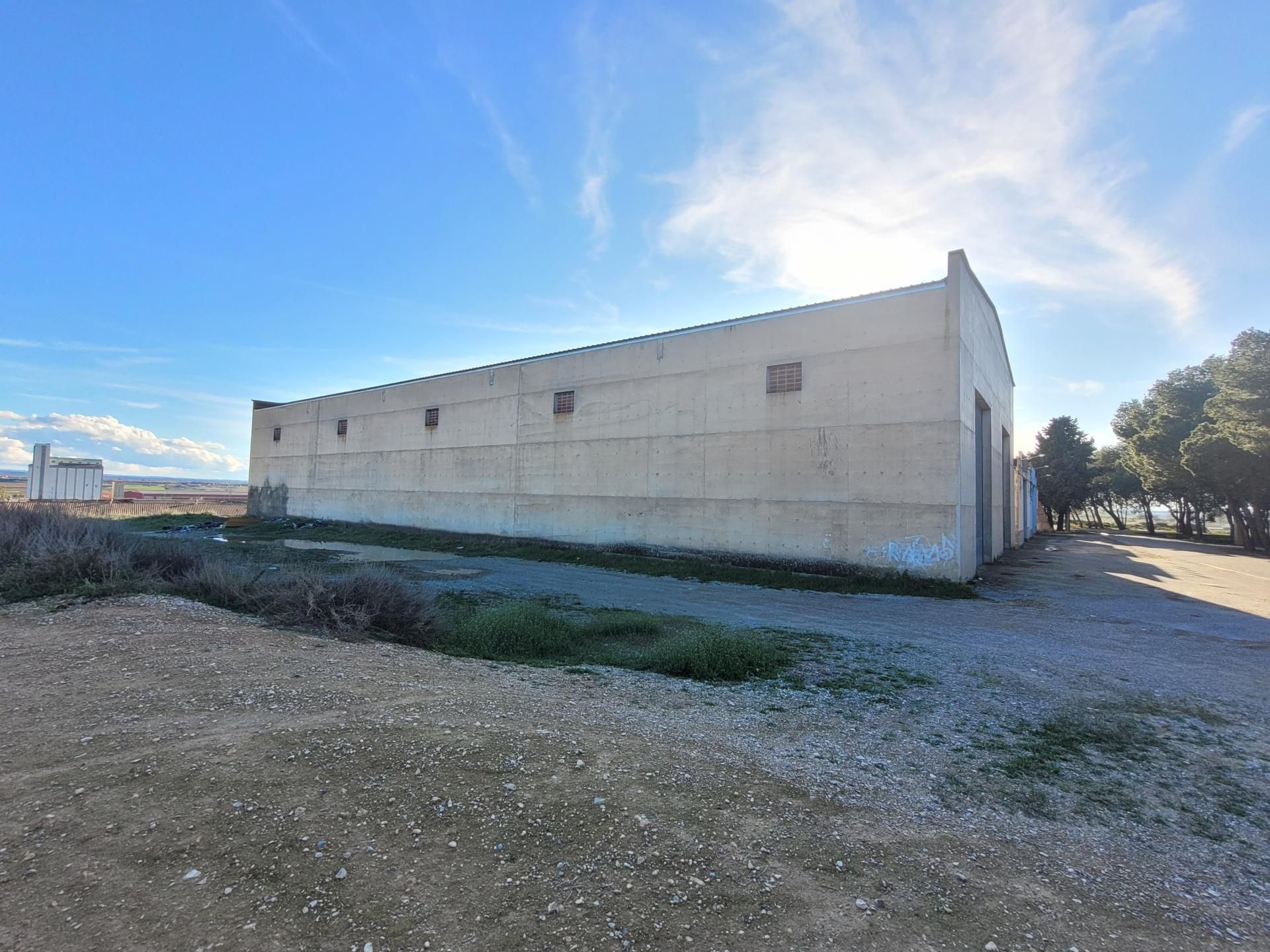 Exterior view of Industrial buildings to rent in Bell-lloc d'Urgell