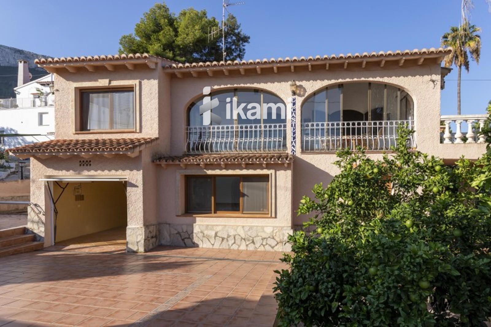 Vista exterior de Casa o xalet en venda en Dénia amb Aire condicionat, Calefacció i Terrassa