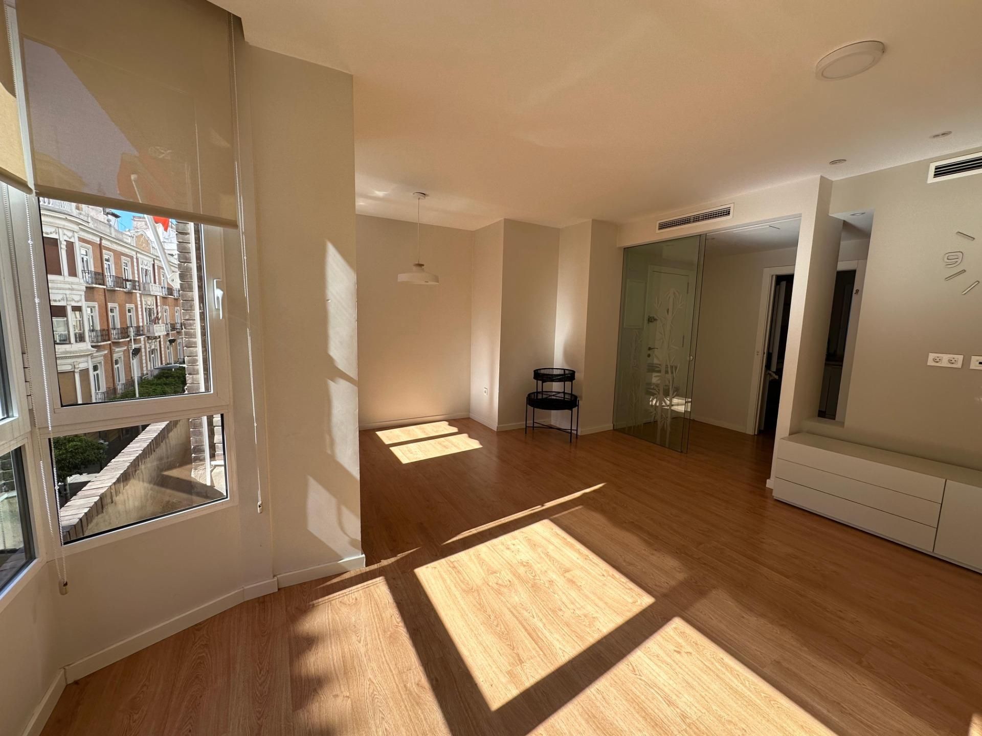 Flat to rent in Calle Calle de Seiquer Alejandro, San Lorenzo