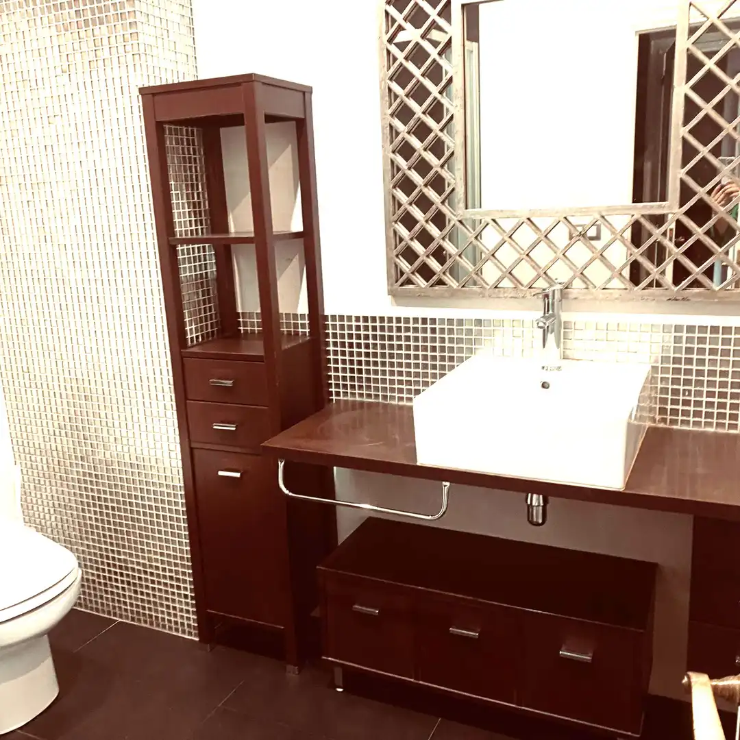 Badezimmer von Wohnung zur Miete in Vigo 