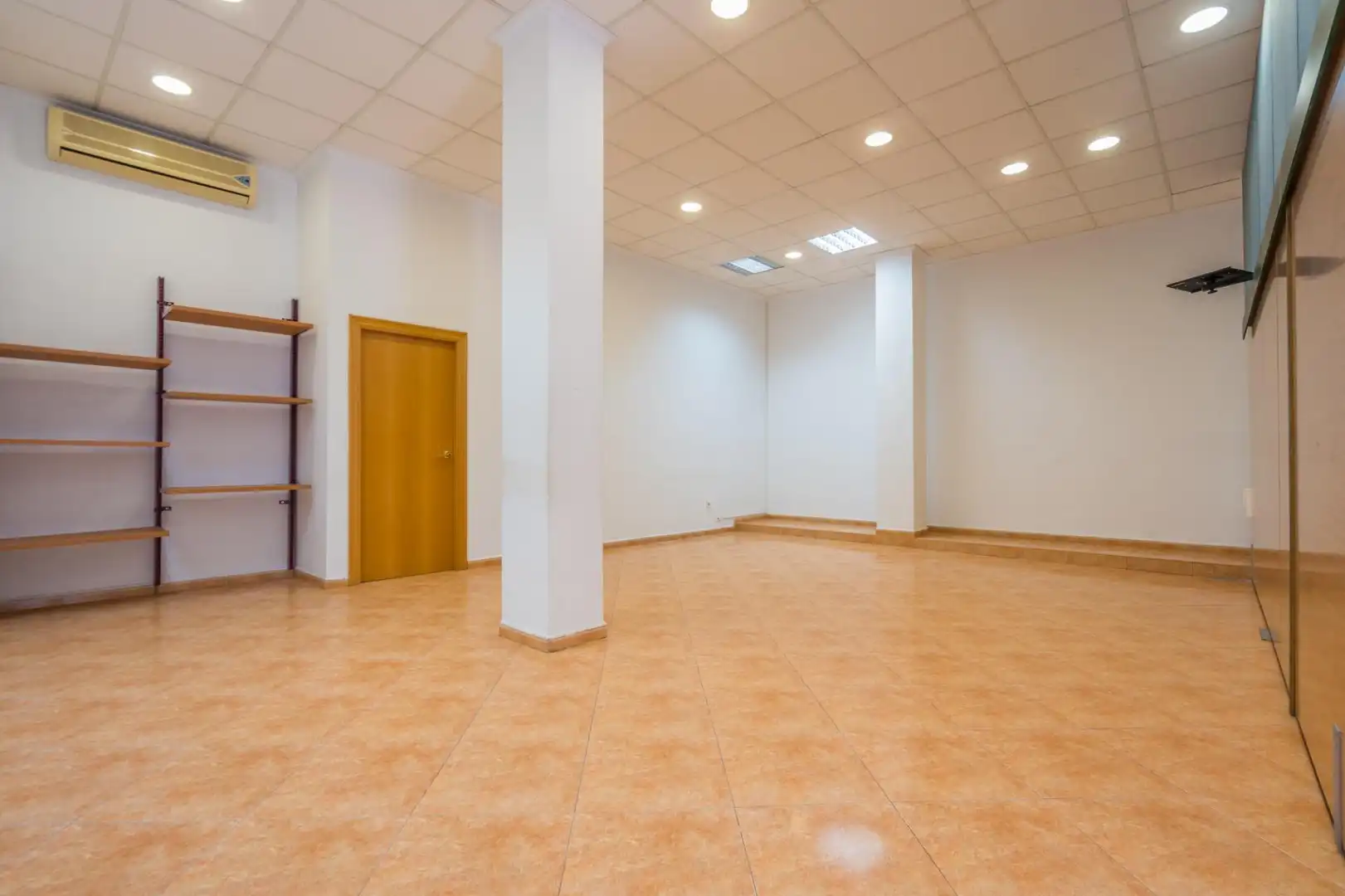 Local en venta en Valencia con Aire acondicionado