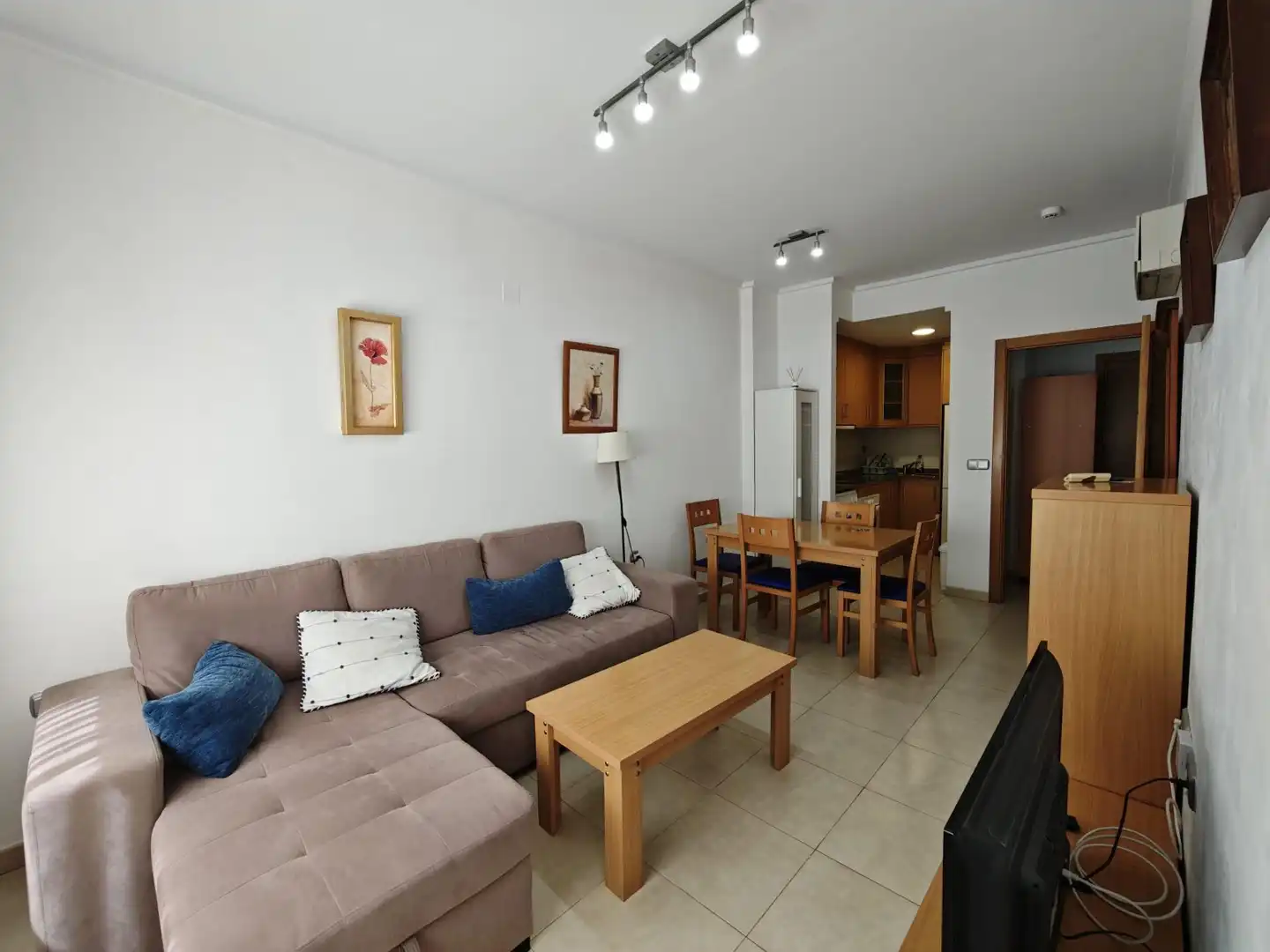 Apartament de lloguer a Glorieta del Reino Unido, Palmeral