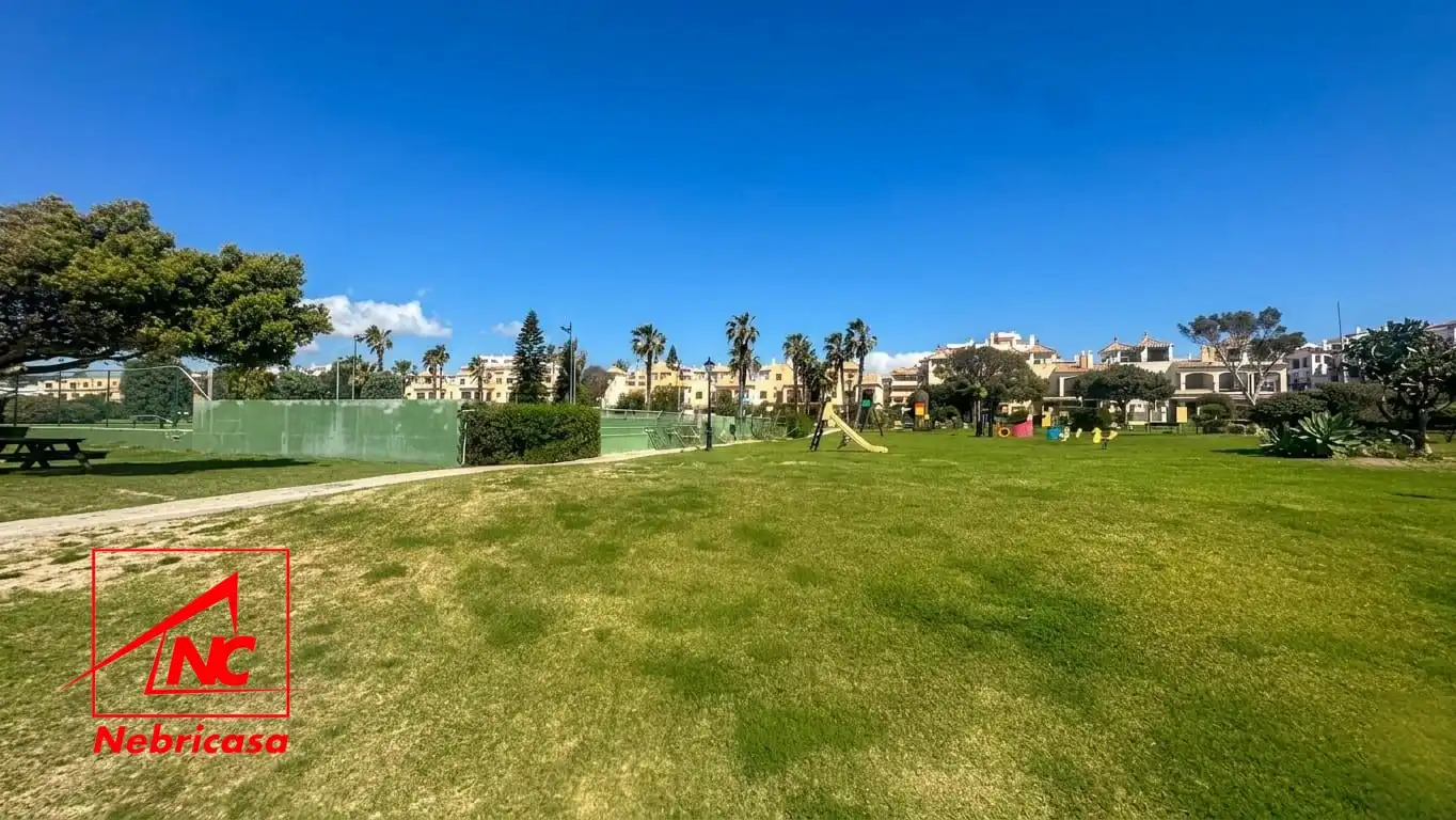 Exterior view of Flat for sale in Zahara de los Atunes  with Air Conditioner, Terrace and Storage room