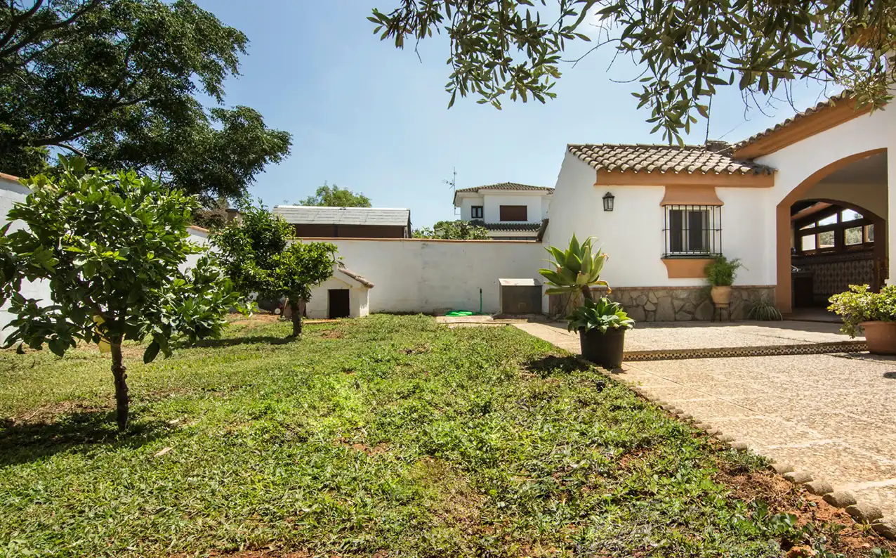Jardín de Casa o chalet de alquiler en Chiclana de la Frontera con Piscina y Amueblado