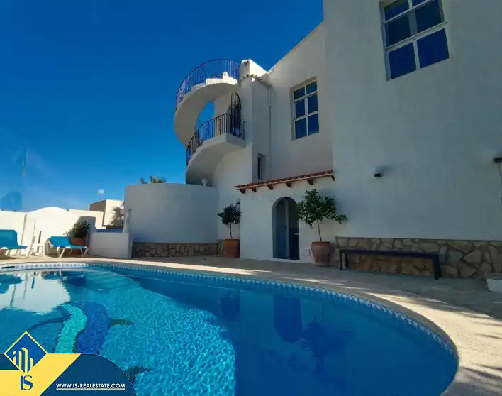 Villa con piscina in vendita a Marisol Park - Ortembach - Los Almendros, imagen 5
