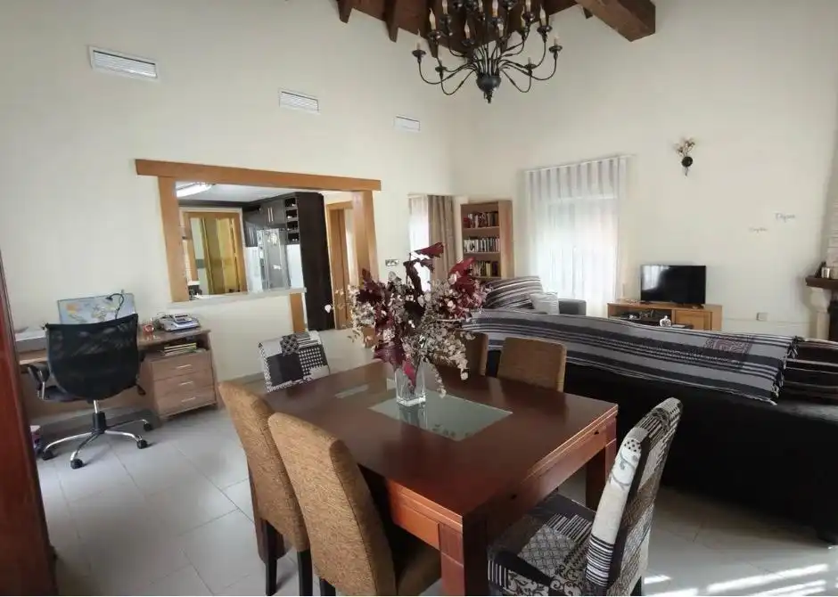Comedor de Casa o chalet en venta en Catral con Jardín privado, Piscina y Amueblado