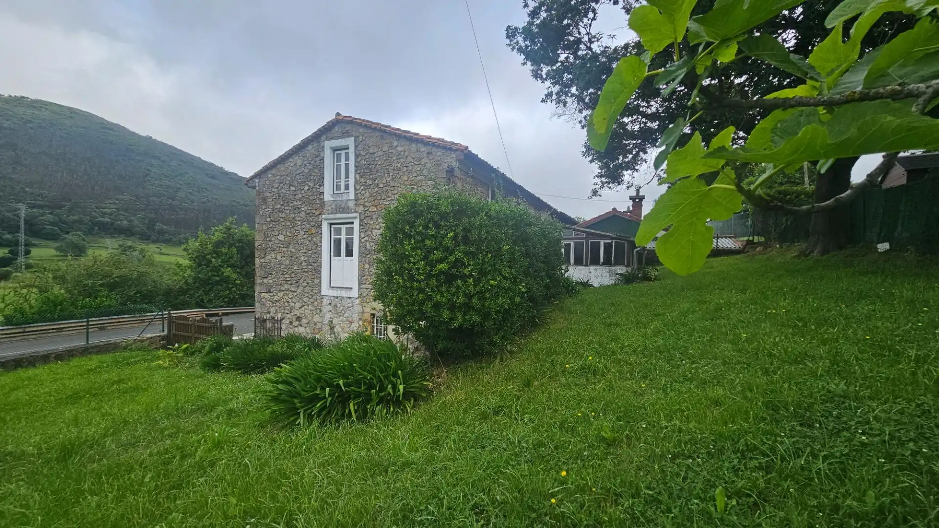 Vista exterior de Casa o chalet en venta en Medio Cudeyo con Jardín privado, Terraza y Trastero