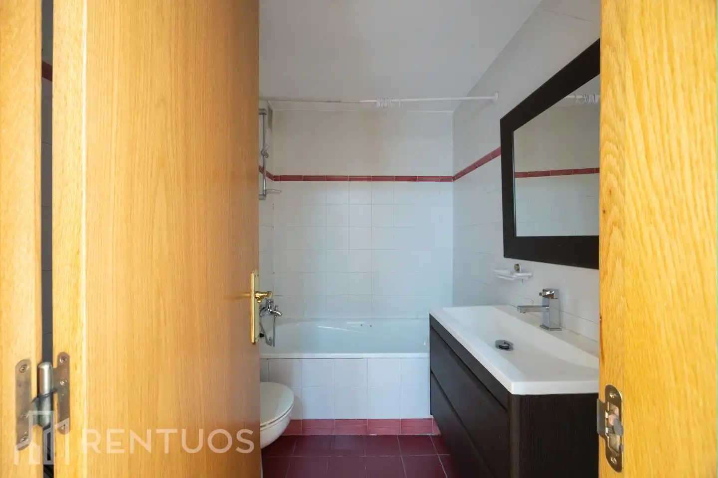 Bathroom of Flat for rent in Madrid  with Air Conditioner, Heating and Parquet flooring
