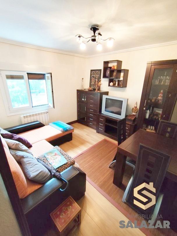 Living room of Flat to rent in Bilbao   with Heating and Parquet flooring