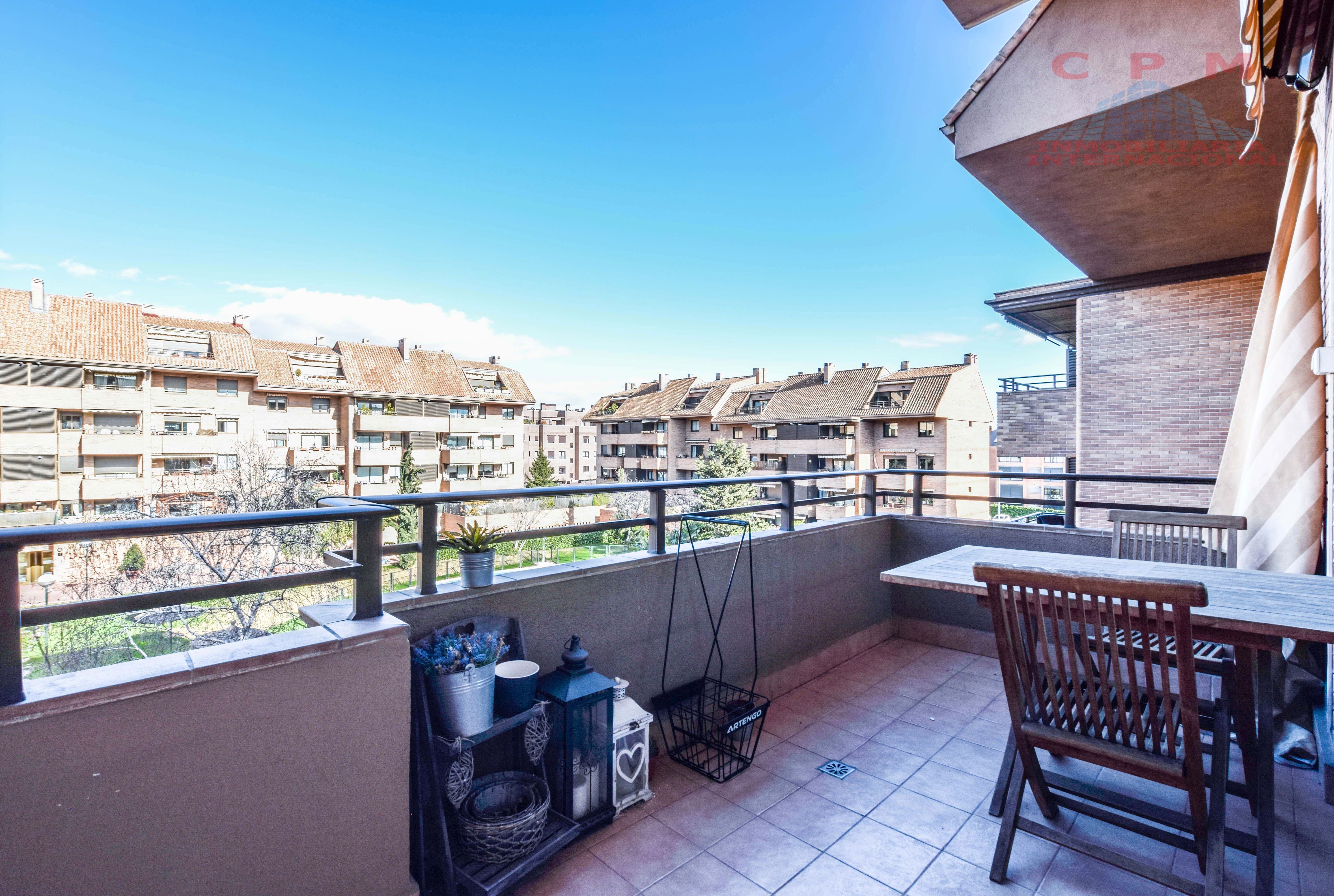 Terrassa de Pis de lloguer en Pozuelo de Alarcón amb Aire condicionat, Calefacció i Terrassa