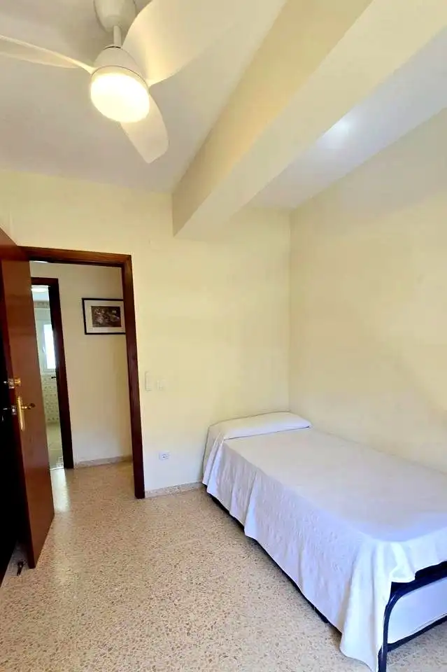 Schlafzimmer von Wohnungen zum Verkauf in Gandia mit Klimaanlage, Terrasse und Möbliert