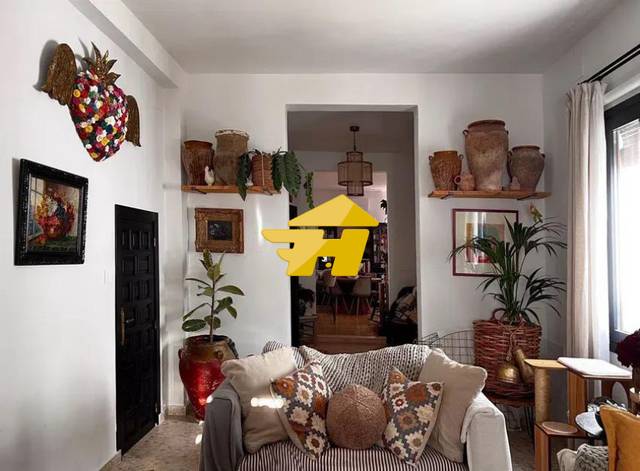 Casa adosada en Venta en Zuheros