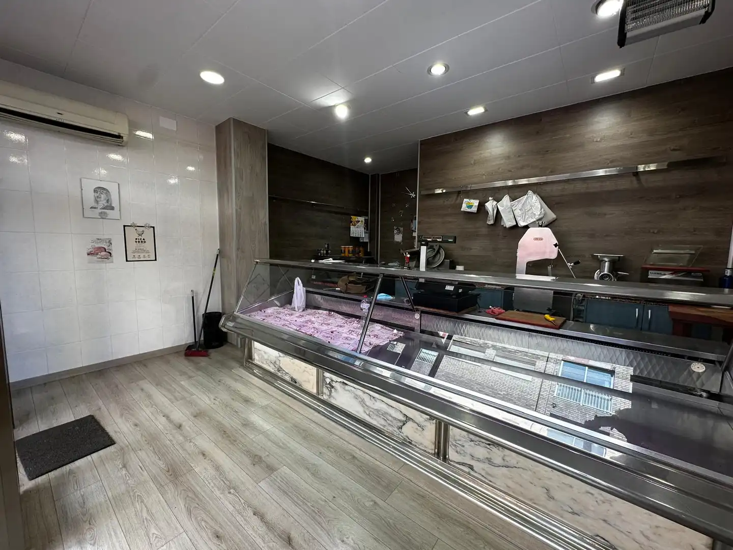 Local comercial en venda a Carrer Casimir Vila 2, imagen 4