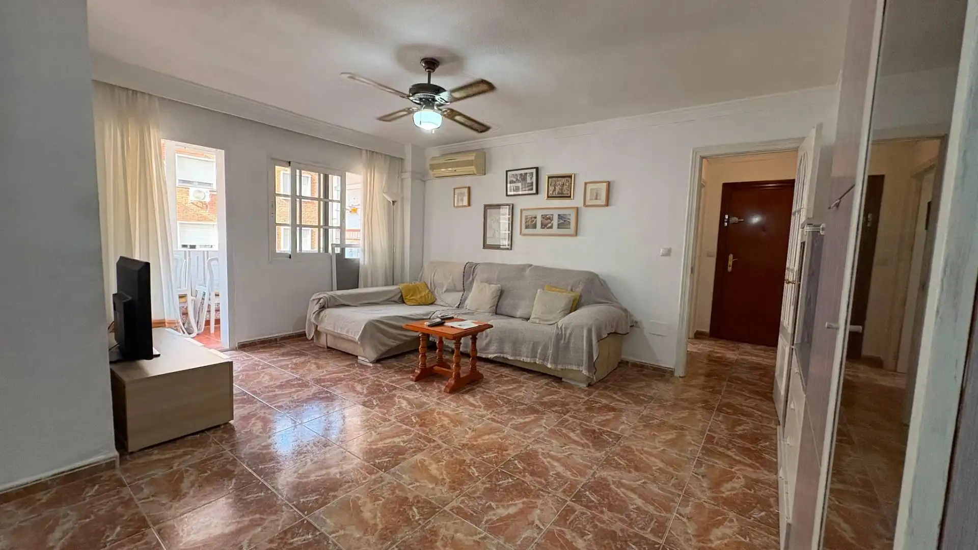 Sala de estar de Piso de alquiler en Málaga con Aire acondicionado, Amueblado y Balcón