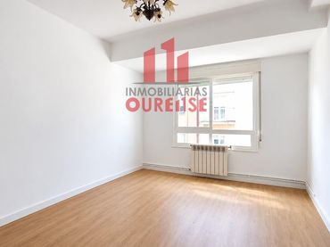 Pis amb balcó de lloguer a Couto