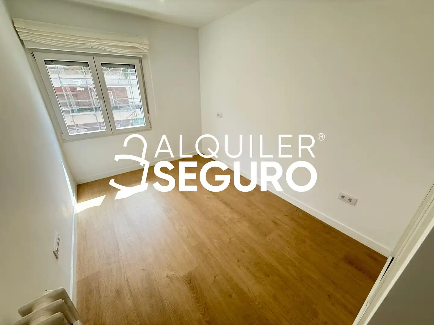 Bedroom of Flat for rent in Madrid  with Air Conditioner and Heating