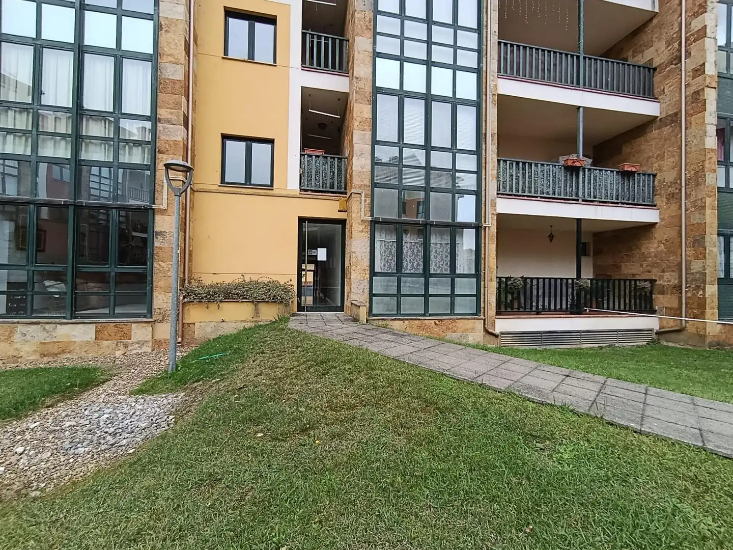 Vista exterior de Piso en venta en Ribadedeva con Calefacción, Trastero y Amueblado