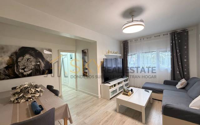 Piso en Venta en Calle Marchamalo, 14 en Portazgo