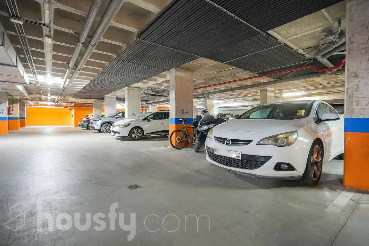 Parking de Piso en venta en Madrid con Aire acondicionado y Balcón