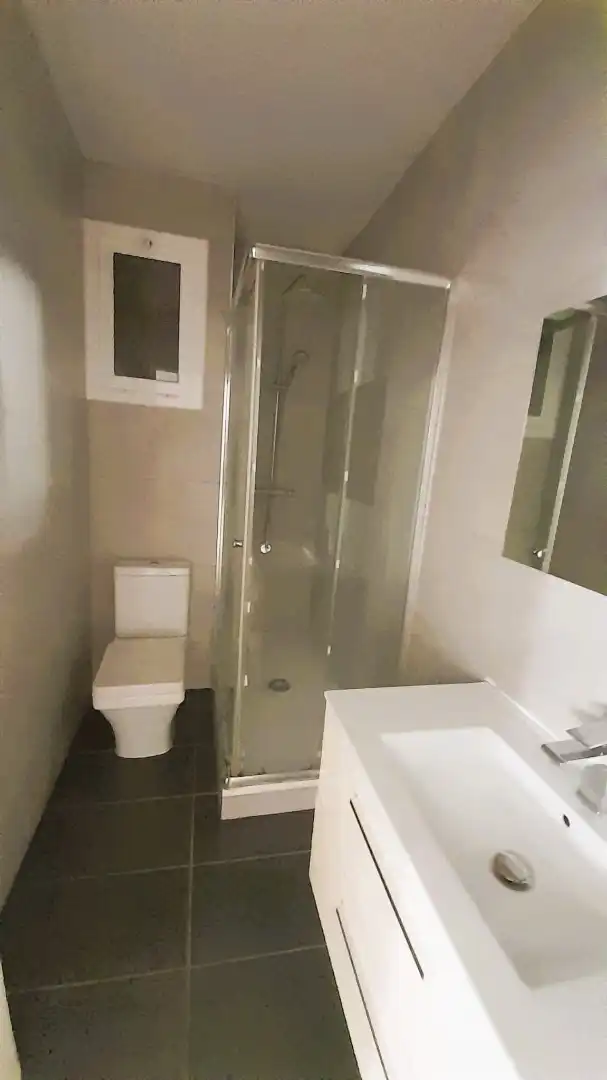 Baño de Piso en venta en Gavà con Horno