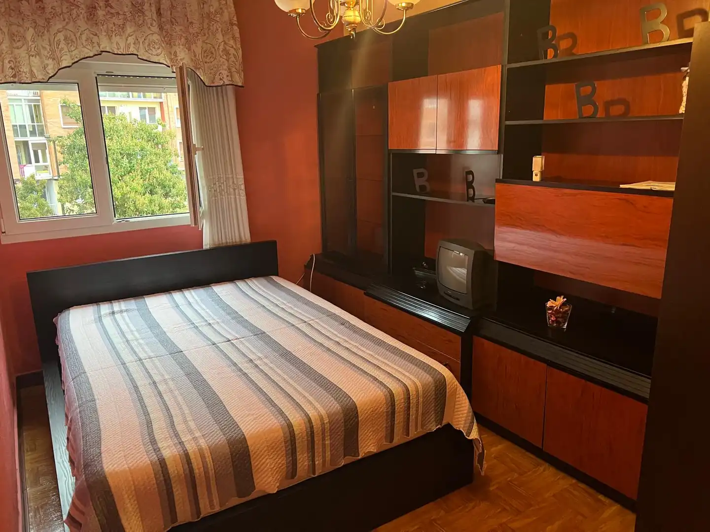 Habitación de Piso en venta en Ibaiondo