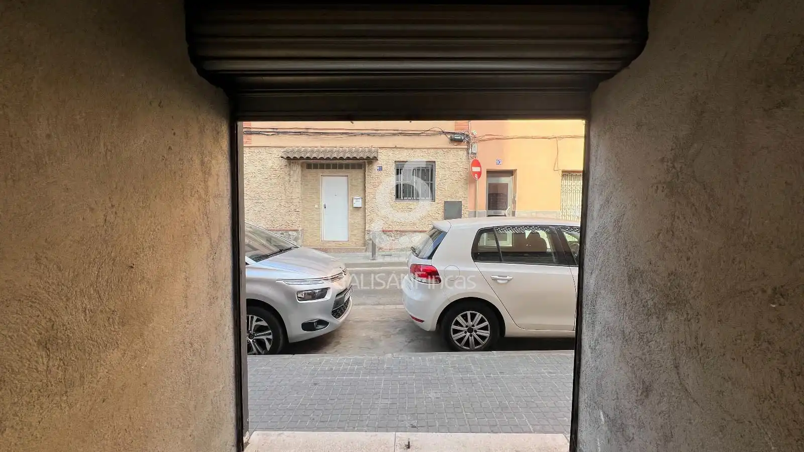Aparcament de Local de lloguer en Cornellà de Llobregat