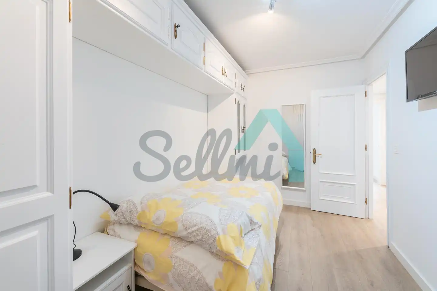 Habitación de Piso en venta en Oviedo  con Calefacción