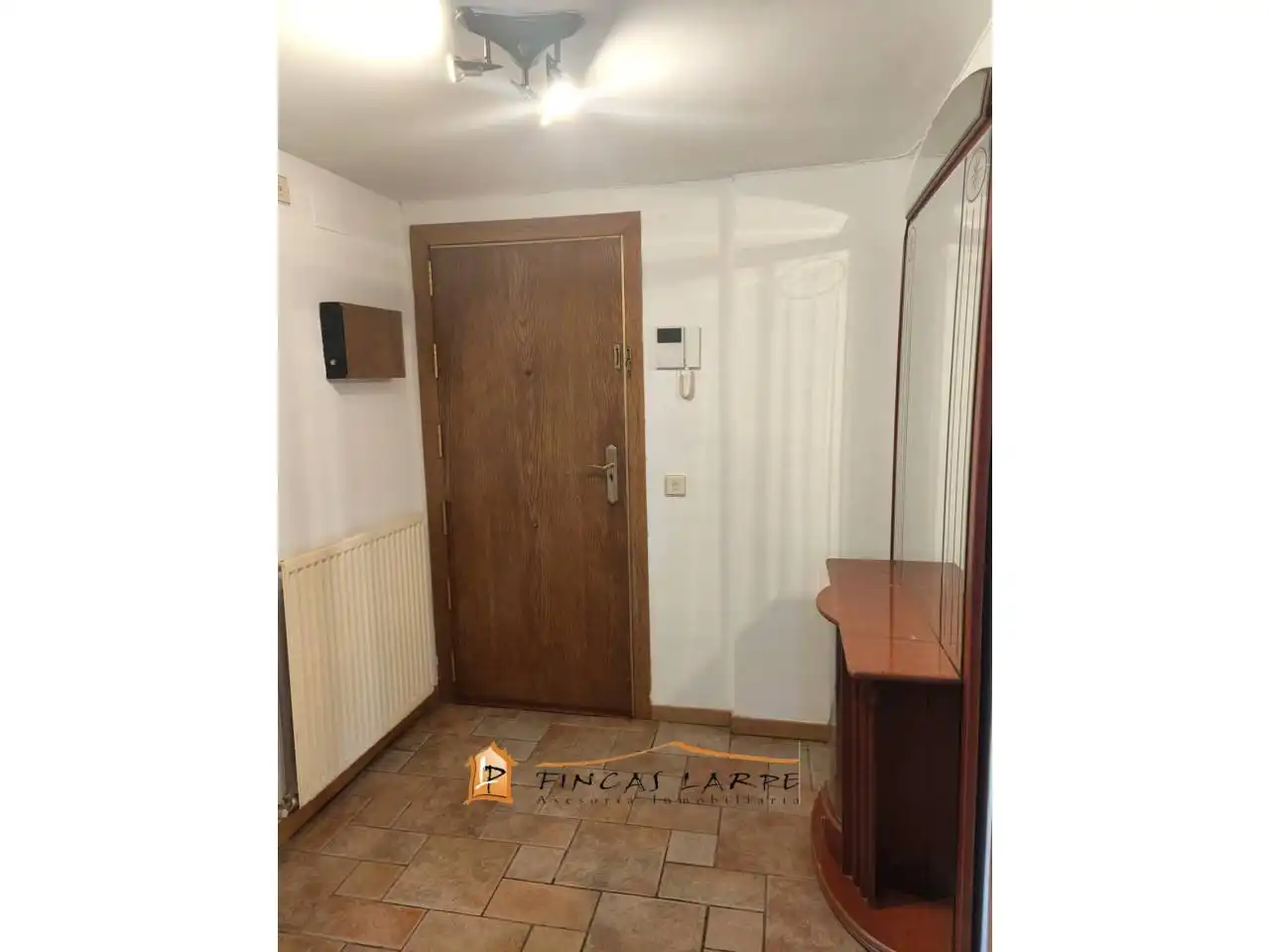Wohnung zum Verkauf in Martorell mit Klimaanlage, Heizung und Balkon