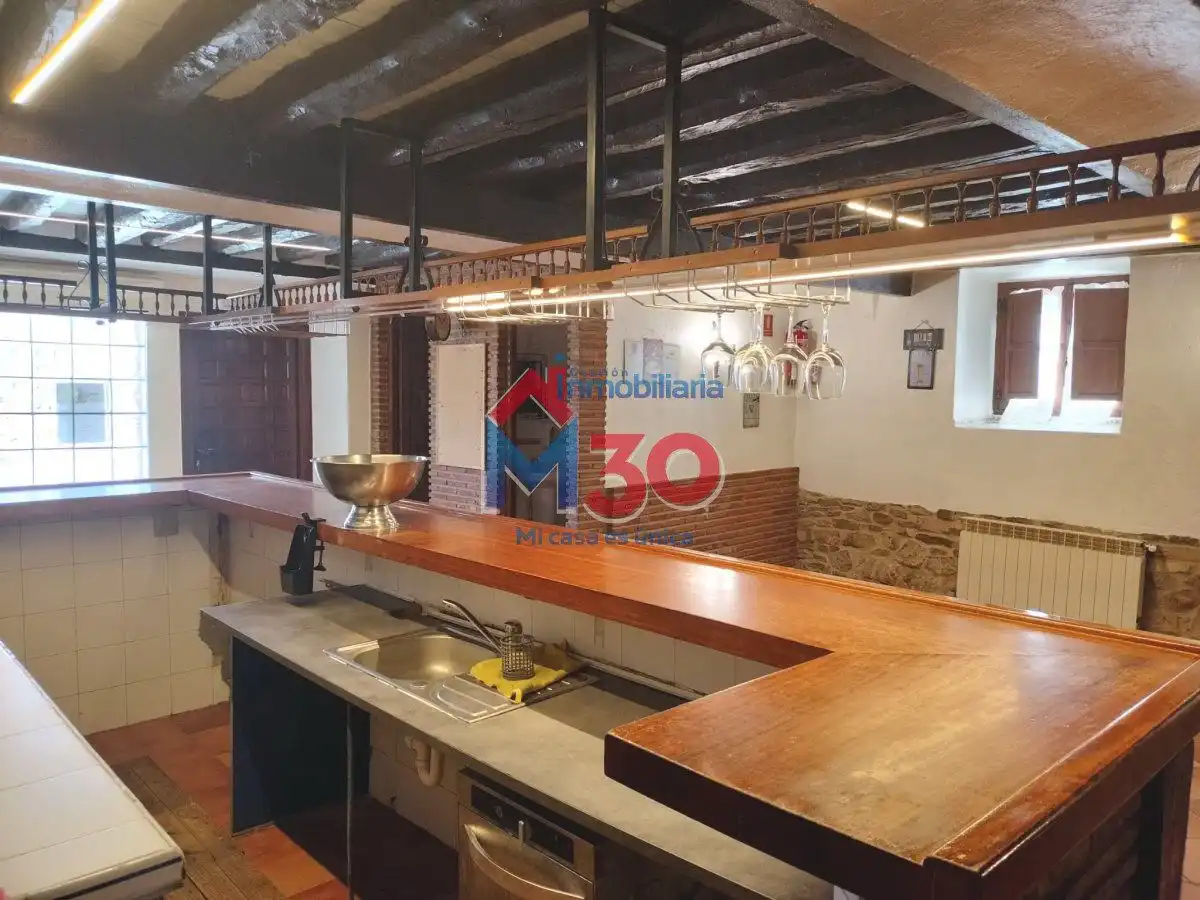 Commercial properties for sale in Valdegovia / Gaubea