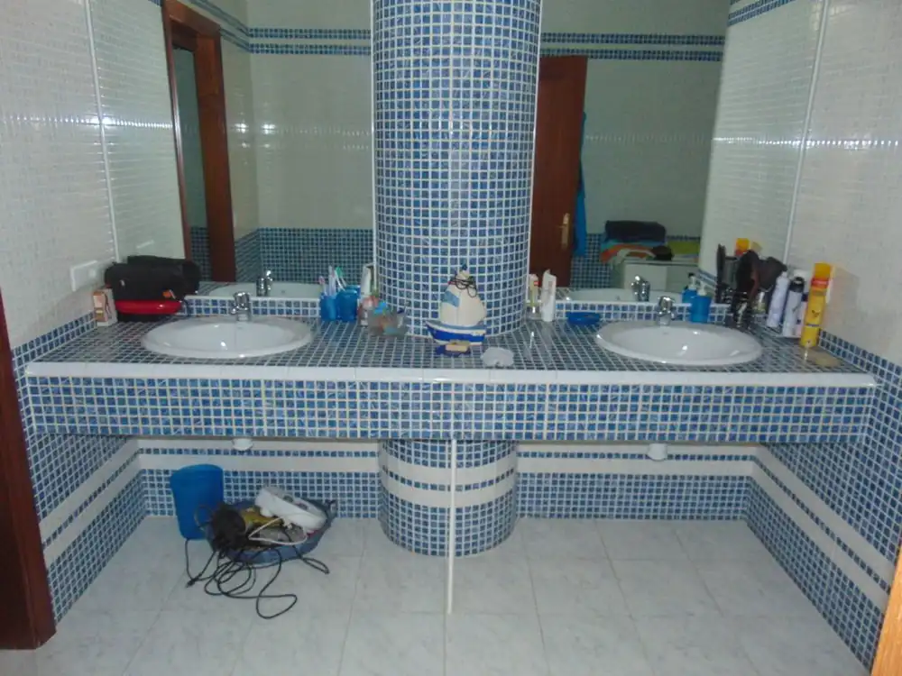 Baño de Casa o chalet en venta en Lora del Río con Aire acondicionado y Calefacción