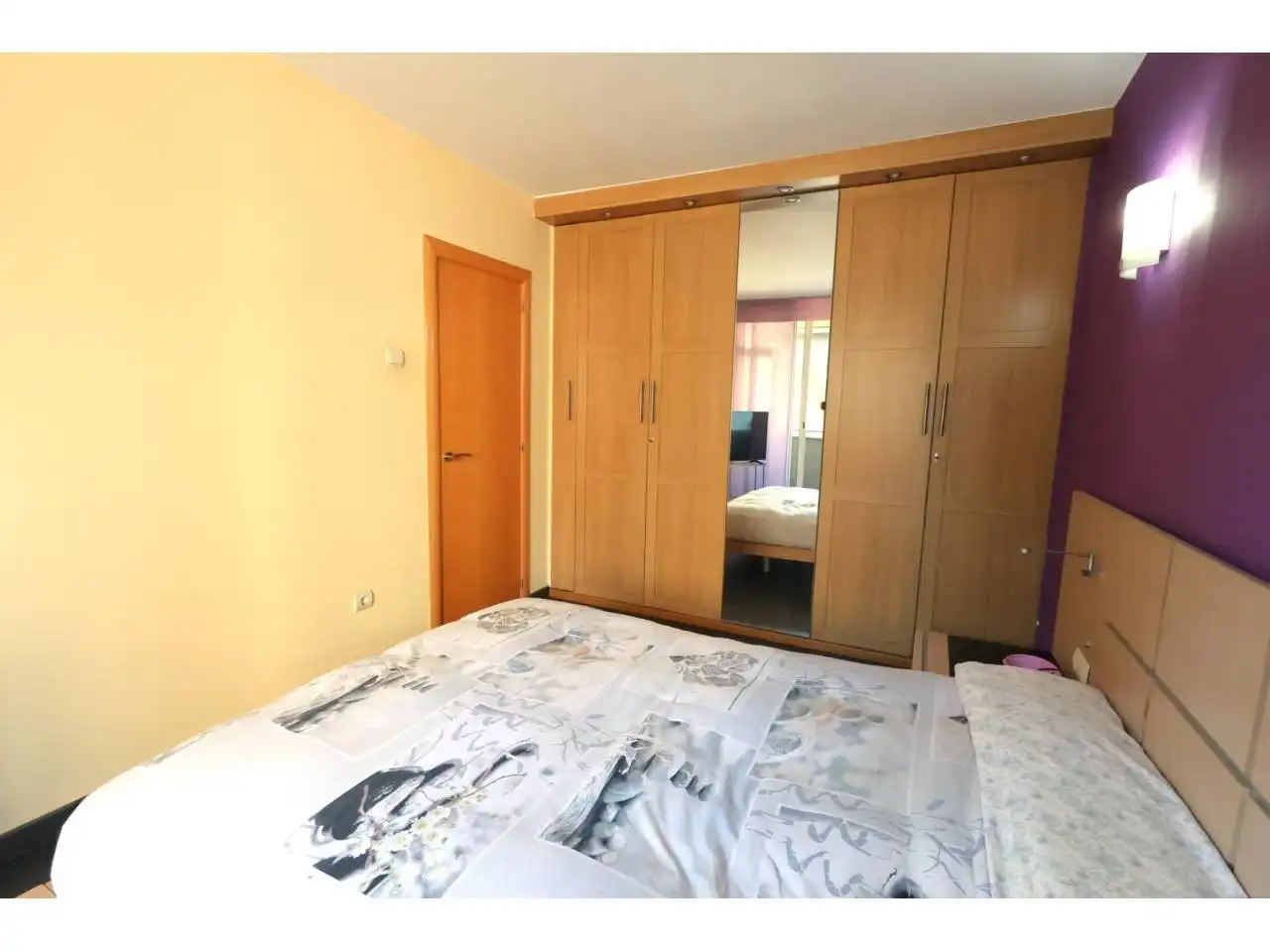 Bedroom of Flat for sale in L'Hospitalet de Llobregat  with Air Conditioner and Balcony